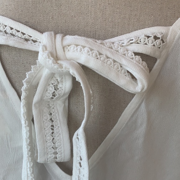 Love Riche White Long Bell Sleeve Oversized V-neck Tie Top NWT - Picture 9 of 14